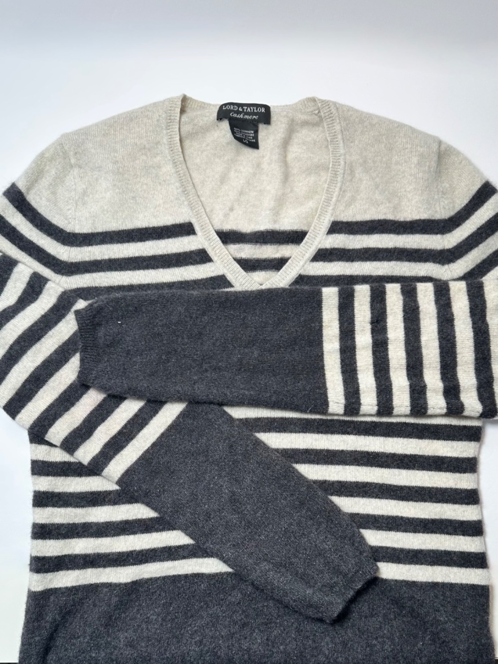 Lord & Taylor 100% Cashmere Sweater | Striped V-Neck | Soft Neutral | Size L - Picture 2 of 14